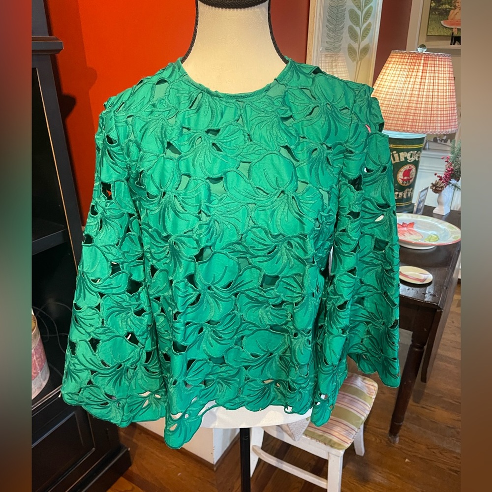 TUCKERNUCK Atlantic Pacific Mia Green 3D Lace Top, GREEN, New With Tags